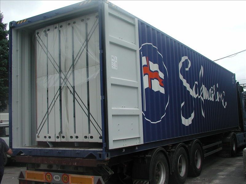 transport-kontejnera-u-high-cube-transportnom-kontejneru-resized_0.jpg